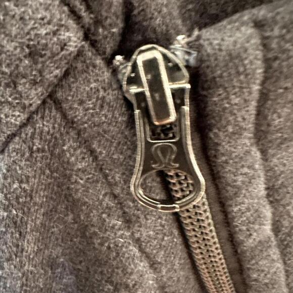 Lululemon Cozy Cuddle Up Fleece Jacket Heathered Black / Black Size 8 EUC - Picture 7 of 9